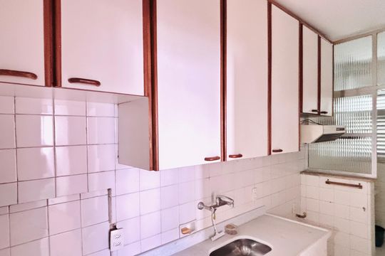 Cozinha de apartamento para alugar com 2 quartos, 68m² em Humaitá, Rio de Janeiro