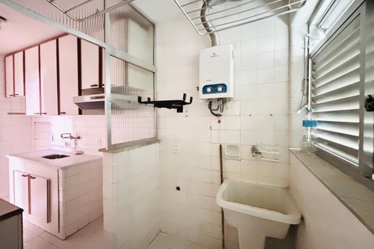 Área de serviço de apartamento para alugar com 2 quartos, 68m² em Humaitá, Rio de Janeiro