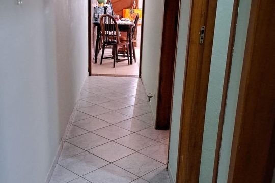 Corredor de casa à venda com 3 quartos, 112m² em Mirandópolis, São Paulo