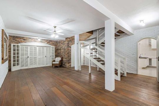 Sala de casa para alugar com 4 quartos, 277m² em Centro, Gravataí