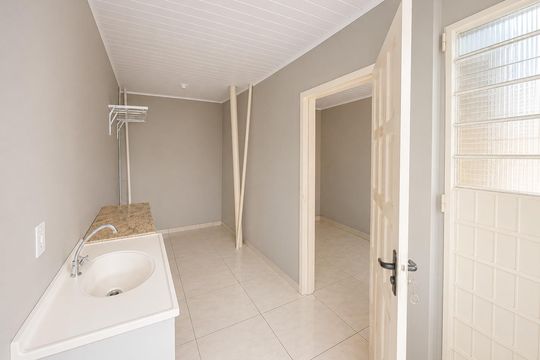 Área de serviço de casa para alugar com 3 quartos, 120m² em Bom Sucesso, Gravataí