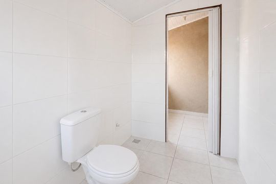 Banheiro de casa para alugar com 3 quartos, 120m² em Bom Sucesso, Gravataí