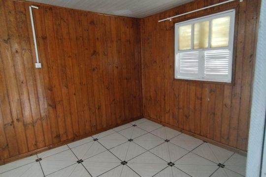 Quarto de casa à venda com 2 quartos, 200m² em Santo Afonso, Novo Hamburgo