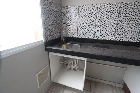 Cozinha e Área de Serviço de apartamento para alugar com 2 quartos, 49m² em Jardim da Laranjeira (zona Leste), São Paulo