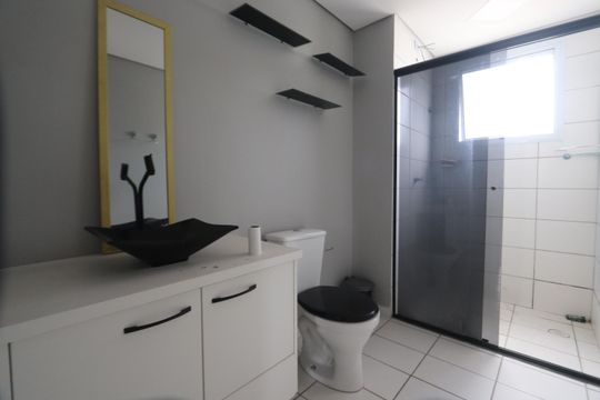 Banheiro de apartamento para alugar com 2 quartos, 49m² em Jardim da Laranjeira (zona Leste), São Paulo