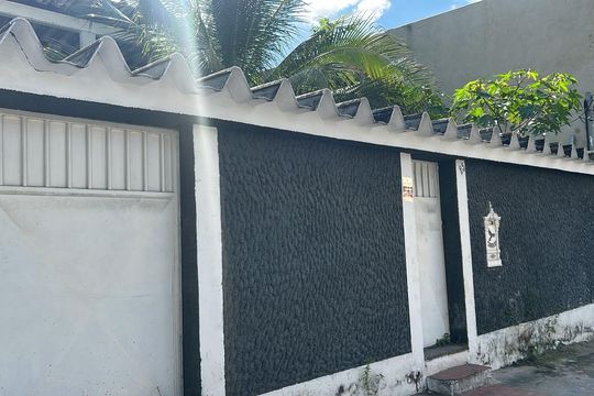 Fachada de casa para alugar com 3 quartos, 200m² em Piedade, Rio de Janeiro
