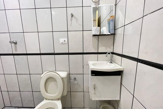 Banheiro de apartamento para alugar com 2 quartos, 51m² em Jardim São Jorge, São Paulo