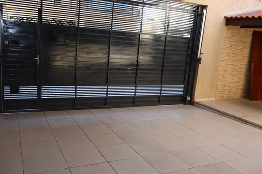 Garagem de casa à venda com 2 quartos, 68m² em Cidade São Mateus, São Paulo