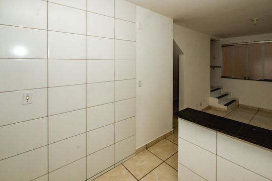 Cozinha de casa de condomínio à venda com 2 quartos, 99m² em São Benedito, Belo Horizonte