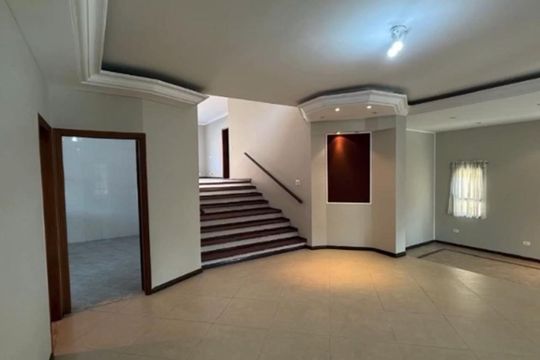 Sala de casa de condomínio à venda com 3 quartos, 293m² em Nova Higienópolis, Barueri