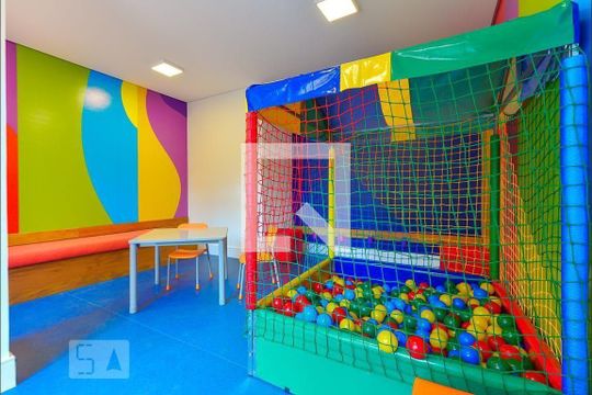Área comum de apartamento para alugar com 2 quartos, 38m² em Jardim Ipaussurama, Campinas