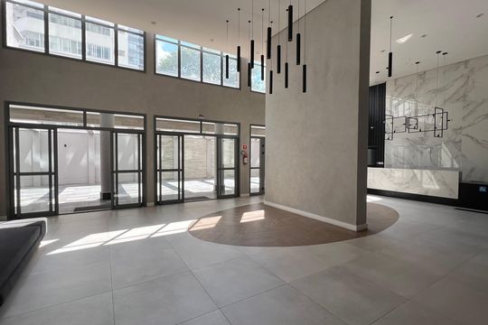 Hall de entrada de kitnet/studio à venda com 1 quarto, 30m² em Pinheiros, São Paulo