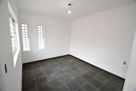 Casa para alugar com 3 quartos, 284m² em Parque Taquaral, Campinas