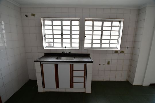 Cozinha de casa para alugar com 3 quartos, 284m² em Parque Taquaral, Campinas