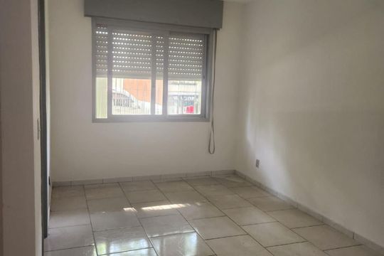 Studio de kitnet/studio para alugar com 1 quarto, 30m² em Sarandi, Porto Alegre