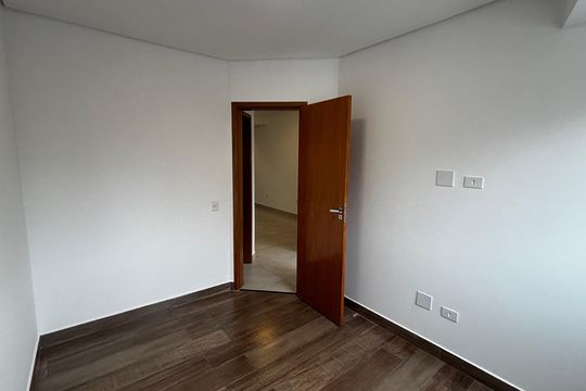 Quarto 1 de apartamento para alugar com 2 quartos, 48m² em Vila Alice, Santo André