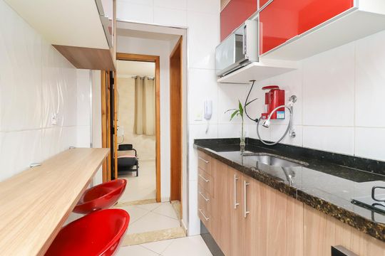 Cozinha de apartamento à venda com 2 quartos, 48m² em Conjunto Residencial José Bonifácio, São Paulo