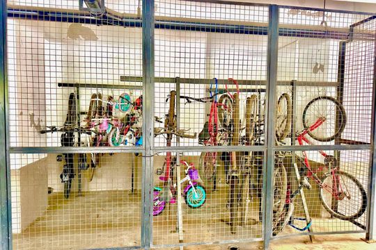 Bicicletário  de apartamento para alugar com 2 quartos, 45m² em Jardim Gracinda, Guarulhos