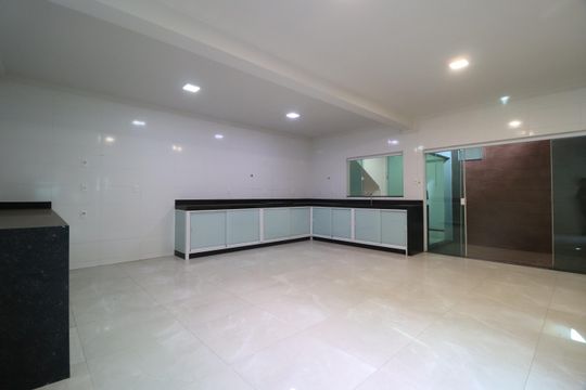 Cozinha de casa para alugar com 4 quartos, 360m² em Granada, Uberlândia