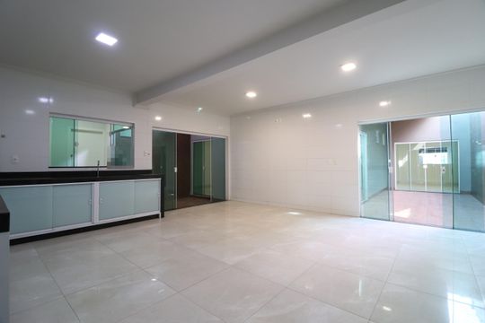 Cozinha de casa para alugar com 4 quartos, 360m² em Granada, Uberlândia