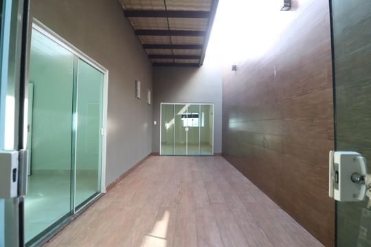 Circulação de casa para alugar com 4 quartos, 360m² em Granada, Uberlândia