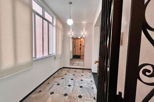 Hall de entrada de apartamento para alugar com 3 quartos, 301m² em Copacabana, Rio de Janeiro