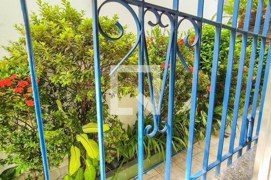 Casa à venda com 3 quartos, 315m² em Parada de Lucas, Rio de Janeiro