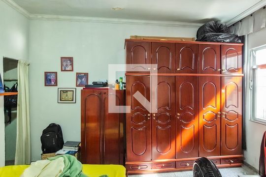 Casa à venda com 3 quartos, 315m² em Parada de Lucas, Rio de Janeiro