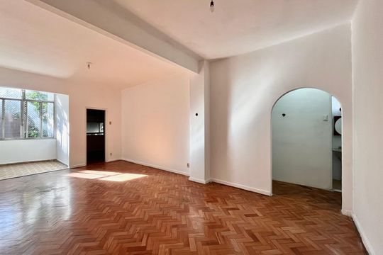 Apartamento à venda com 3 quartos, 121m² em Copacabana, Rio de Janeiro