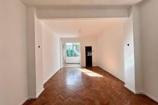 Sala  de apartamento à venda com 3 quartos, 121m² em Copacabana, Rio de Janeiro