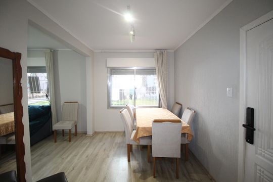 Sala de apartamento à venda com 2 quartos, 44m² em Vila Ipiranga, Porto Alegre