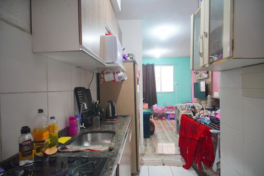 Cozinha de apartamento à venda com 2 quartos, 44m² em Santos Dumont, São Leopoldo