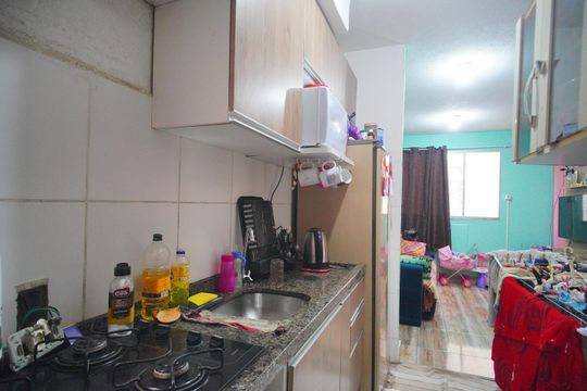 Cozinha de apartamento à venda com 2 quartos, 44m² em Santos Dumont, São Leopoldo