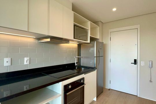 Cozinha de apartamento para alugar com 2 quartos, 48m² em Pinheiros, São Paulo