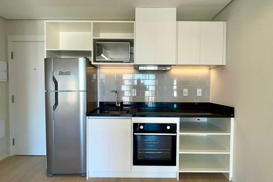 Cozinha de apartamento para alugar com 2 quartos, 58m² em Pinheiros, São Paulo
