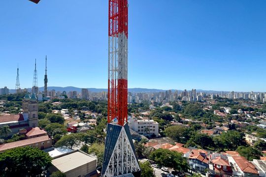 Vista da varanda da sala de apartamento para alugar com 2 quartos, 48m² em Pinheiros, São Paulo