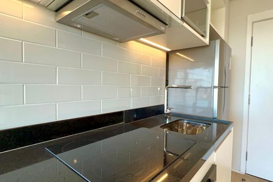 Cozinha de apartamento para alugar com 2 quartos, 48m² em Pinheiros, São Paulo