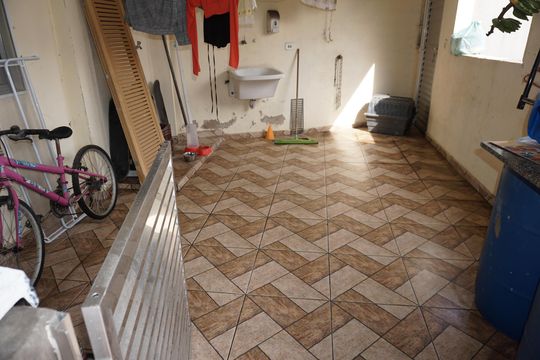 Lavanderia de casa para alugar com 2 quartos, 50m² em Jardim Colegio, Embu das Artes