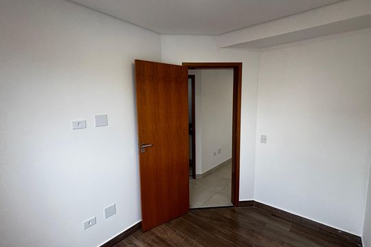 Quarto 2 de apartamento para alugar com 2 quartos, 85m² em Vila Alice, Santo André