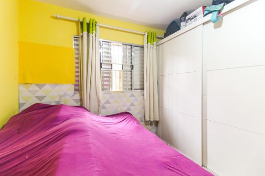 Quarto 2 de casa à venda com 2 quartos, 552m² em Vila Carmosina, São Paulo