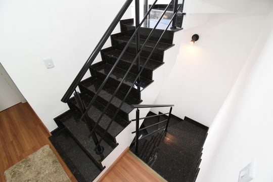 Corredor/ Escadas de casa à venda com 3 quartos, 100m² em Bairro Alto, Curitiba
