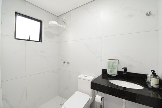 Banheiro 2 de casa à venda com 3 quartos, 100m² em Bairro Alto, Curitiba