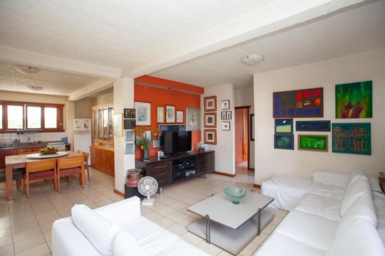 Sala de casa à venda com 4 quartos, 282m² em Água Branca, Contagem