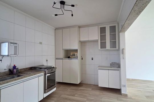 Cozinha de apartamento para alugar com 3 quartos, 105m² em Oswaldo Cruz, São Caetano do Sul