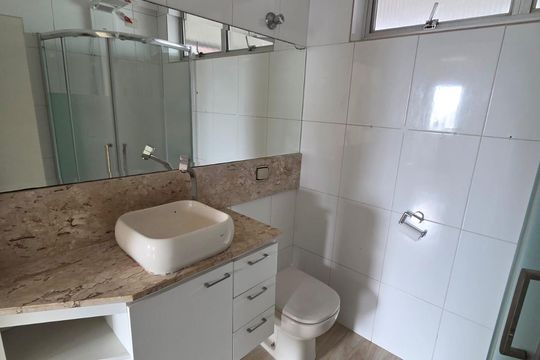 Banheiro de apartamento para alugar com 3 quartos, 105m² em Oswaldo Cruz, São Caetano do Sul