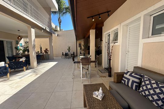 Quintal de casa de condomínio à venda com 3 quartos, 320m² em Parque Nova Jandira, Barueri