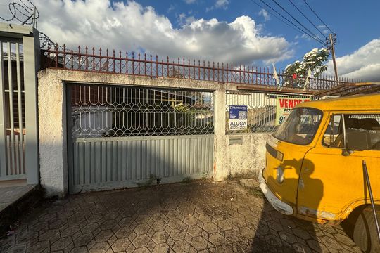 Fachada  de casa à venda com 4 quartos, 340m² em Qnd 35, Brasília