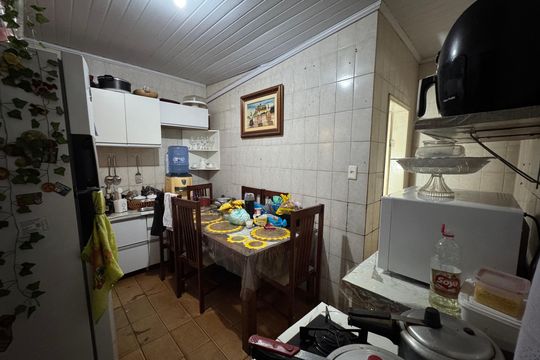 Cozinha anexo 1 de casa à venda com 4 quartos, 340m² em Qnd 35, Brasília