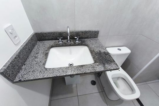 Banheiro de apartamento à venda com 2 quartos, 59m² em Morumbi, São Paulo