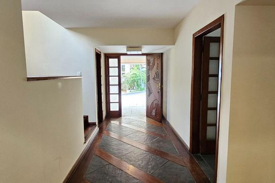 Casa à venda com 5 quartos, 284m² em Jardim Morumbi, São Paulo